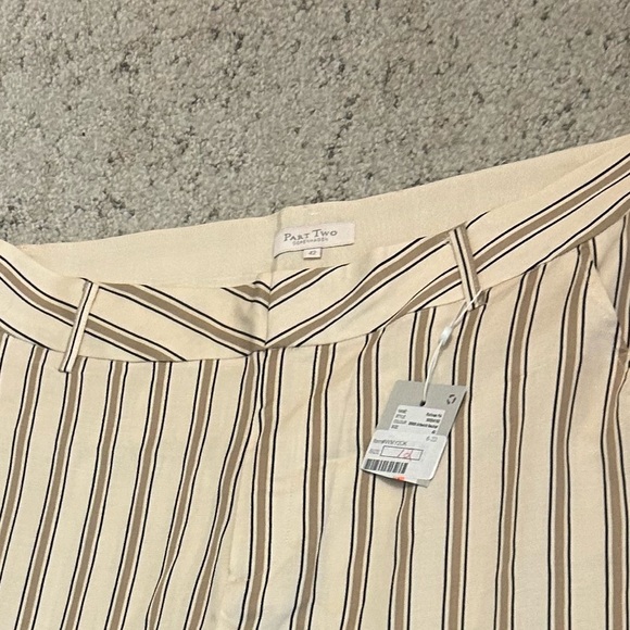 Part Two NWT size 12 (42)Elegant Cream and Black Flare/wide Pants with stripes - Picture 11 of 16